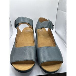 NWOT DANSKO Tiana Teal  Leather 39 US 8 Ankle Strap Wedge Sandal Open Toe